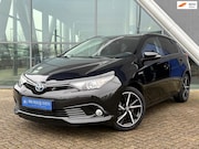 Toyota Auris - 1.8 Hybrid Active DEALER GARANTIE Camera / Stoelverwarming /
