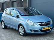 Opel Corsa - 1.4-16V Cosmo 5 deurs PANO AIRCO APK