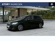 BMW 2-serie Active Tourer - 225e xDrive M Sport Automaat / Trekhaak / Panoramadak / Spor