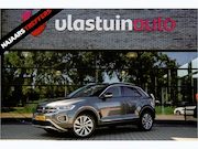 Volkswagen T-Roc - 1.5 TSI Style , Achteruitrijcamera, Stoelverwarming, Adaptiv
