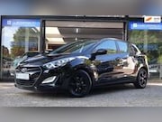 Hyundai i30 - 1.4 FIFA World Cup Edition 100pk|Clima|PDC|LED/Xen