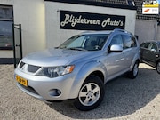Mitsubishi Outlander - 2.4 Intro Edition 2WD Dealer Onderhouden | Cruise | PDC | Tr