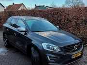 Volvo XC60 - 2.0 D4 FWD R-Design Volvo XC60 2.0 D4 FWD R-Disign Grijs met
