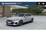 BMW i5 - eDrive40 M Sport / Panoramadak / Trekhaak / Comfortstoelen /