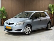 Toyota Auris - 1.6-16V Terra