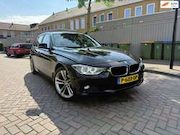 BMW 3-serie - 320 Touring 320i High Executive