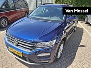 Volkswagen T-Roc - 1.5 TSI Style | ACHTERUITRIJCAMERA | TREKHAAK | NAVIGATIE | 