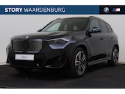 BMW iX1 - eDrive20 M Sport / Panoramadak / Achteruitrijcamera / Sports