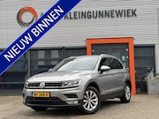 Volkswagen Tiguan - 1.4 TSI Connected Series / NL auto / Camera / Navi / Trekhaa