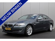 BMW 5-serie - 523i High Executive | LEDER | NAVI | STOELVERWARMING
