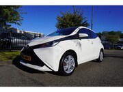 Toyota Aygo - 1.0 VVT-i 69pk 5D X-Play Airco LM Multimedia