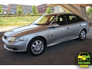 Opel Vectra - 1.8-16V CDX Hatchback UNIEK 1e eigenaar 12.505 km origineel