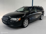 Volvo V70 - 2.5T Momentum AUTOMAAT / LEER