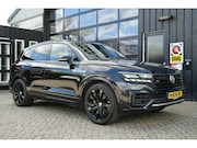Volkswagen Touareg - 3.0 TSI R-Line 340 PK | Pano | Luchtvering | Trekhaak | Carp