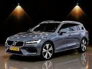 Volvo V60 - 2.0 B3 Momentum Thunder Grey Met. Leder, Camera
