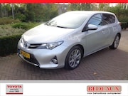 Toyota Auris - 1.8 Hybrid 136pk Aut Dynamic bij Toyota specialist, rijklaar