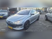 Peugeot 206 - CC 2.0-16V€899,-ingeruild-apk-dak werkt- verwach