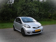 Toyota Aygo - 1.0-12V Now . 5 Deurs . Airco . Audio . Elec ramen . enz