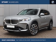 BMW iX1 - eDrive20 High Executive xLine / Panoramadak / Trekhaak / Spo