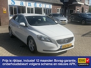 Volvo V40 - 1.6 T4 180 pk Momentum Winter-line