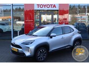 Toyota Yaris Cross - 1.5 Hybrid 115 First Edition NL-AUTO 17''LM-VELGEN NAVI CLIM