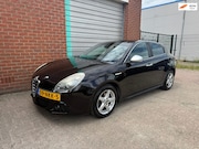 Alfa Romeo Giulietta - 1.4 T Distinctive Bj:2010 NAP