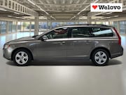 Volvo V70 - 2.5FT Momentum Incl. BTW, leder, trekhaak, electr. klep, ver