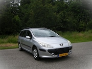 Peugeot 307 - 1.4-16V D.Sign . 5 Deurs . Airco . Cruiscontrol . Pdc . enz