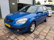 Kia Rio - 1.4 L 5 drs Airco Zeer Netjes
