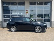 Mitsubishi Outlander - 2.0 PHEV Instyle 1e Eig Trekhaak Leder Navi Schuifdak NL aut