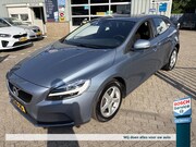 Volvo V40 - 1.5 T2 122PK Geartronic Kinetic - Navigatie - Parkeersensore