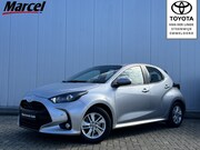 Toyota Yaris - 1.5 Hybrid 115 Active Limited Parkeersensoren Stoel Stuur ve