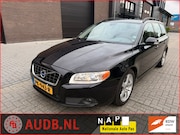 Volvo V70 - 2.0 D3 Momentum| AUTOMAAT| VOL LEDER| NAVIGATIE|17 INCH|