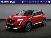 Peugeot e-2008 - EV GT Pack 50 kWh | Alcantara | Schuifdak | Stoelverwarming 