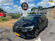 Renault Clio - | 2022 | 1.6 E-Tech Hybrid 145 Equilibre | Automaat | Top St
