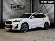 BMW X1 - sDrive20i | M Sport | Leder | HUD | 20 inch | NL Auto |