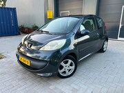Peugeot 107 - 1.0-12V XR Airco/ Scherm