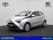 Toyota Aygo - 1.0 VVT-i x-play | Apple Carplay-Android Auto | Parkeercamer