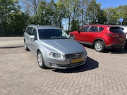 Volvo V70 - 1.6 T4 Nordic+ AUTOMAAT TREKHAAK LEER STOELVERWARMING