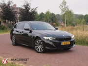 BMW 3-serie - Touring 320e | Facelift | 19 Inch | Camera | Sfeerverlichtin