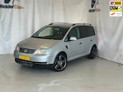 Volkswagen Touran - 1.6-16V FSI Business|NAP|AIRCO|ELEK RAMEN|NAVI|PARK SENS|