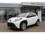 Toyota Aygo X - FIRST STOELVERW. LM-VELGEN CLIMA APPLE/ANDROID CAMERA DAB BL
