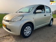 Daihatsu Sirion - 1.0-12V Trend |superzuinig|