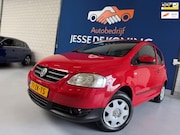 Volkswagen Fox - 1.4 Trendline / bj.2008 / kleur: rood / stuurbekrachtiging /