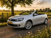 Volkswagen Golf - Cabriolet 2.0 TDI Cup l BlueMotion l Camera l Trekhaak l Cru