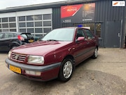 Volkswagen Vento - 1.8 CL //Weinig KM