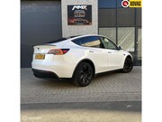 Tesla Model Y - + MMX PACK + IAP + 20" + TREKHAAK
