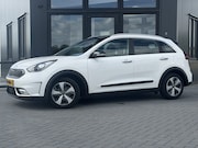 Kia Niro - 1.6 GDi First Edition Leer | Navi | Camera | Nw onderhoud