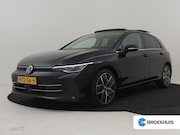 Volkswagen Golf - 1.5 eHybrid Style Edition | IQ Light l Panoramadak | Achteru