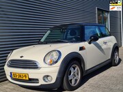 MINI Cooper - Mini 1.6 Business Line 05-2009 Pepper (Old English) White AP